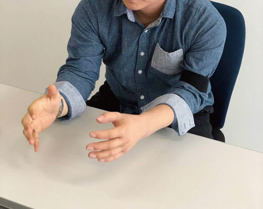 リアルな義手のRehand（左手） も開発